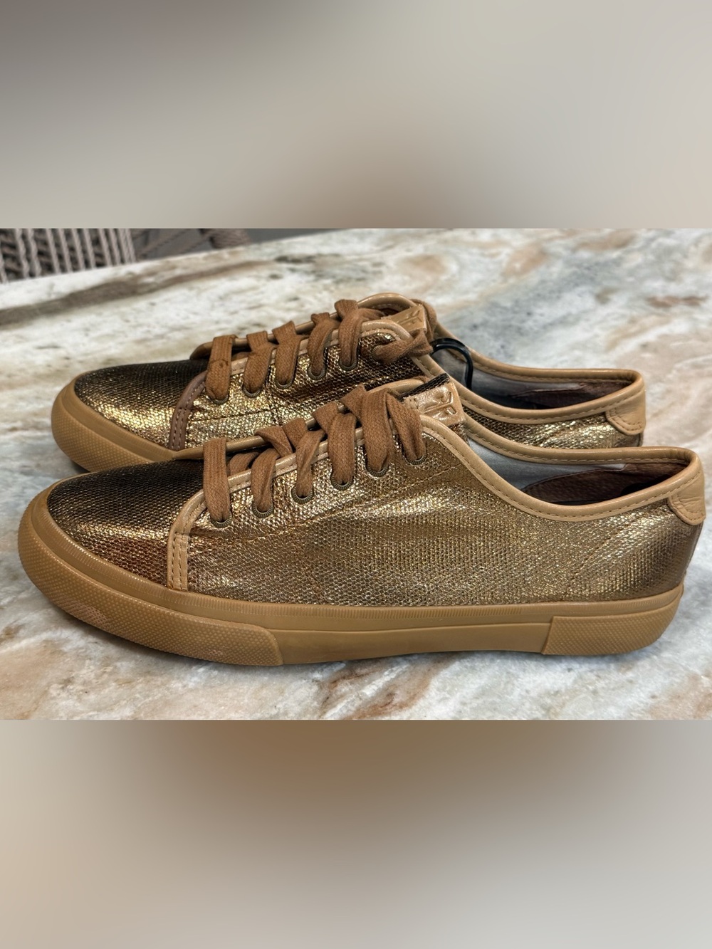 Women’s FRYE Gia bronze canvas lace up sneakers- Size 8.5